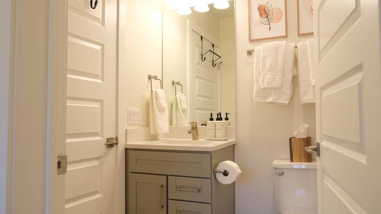Photo of Bathroom in Lakeside Village