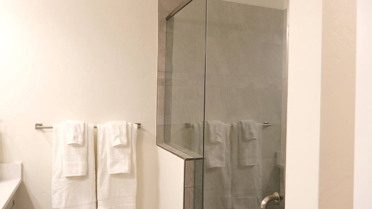 Photo of Bathroom in Lakeside Village