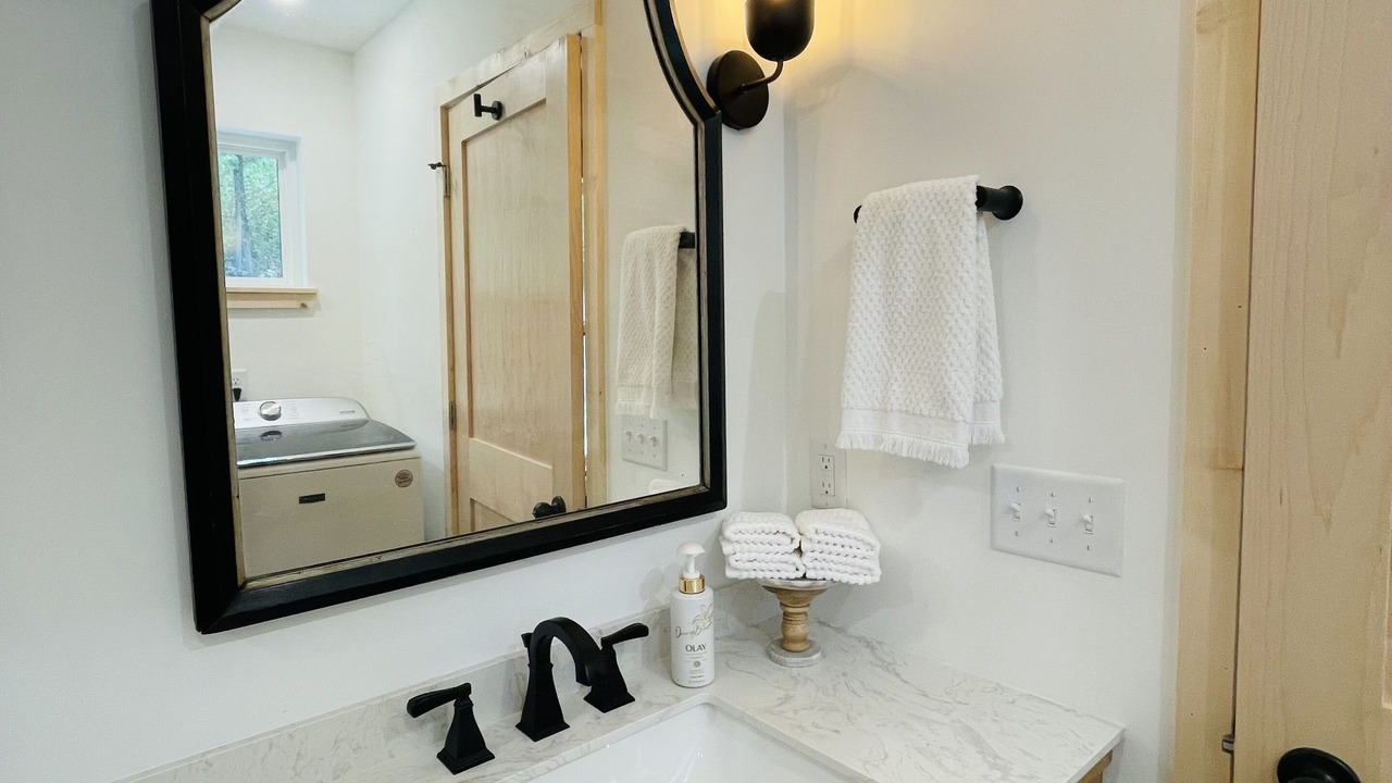 Photo of Bathroom in Mountain View