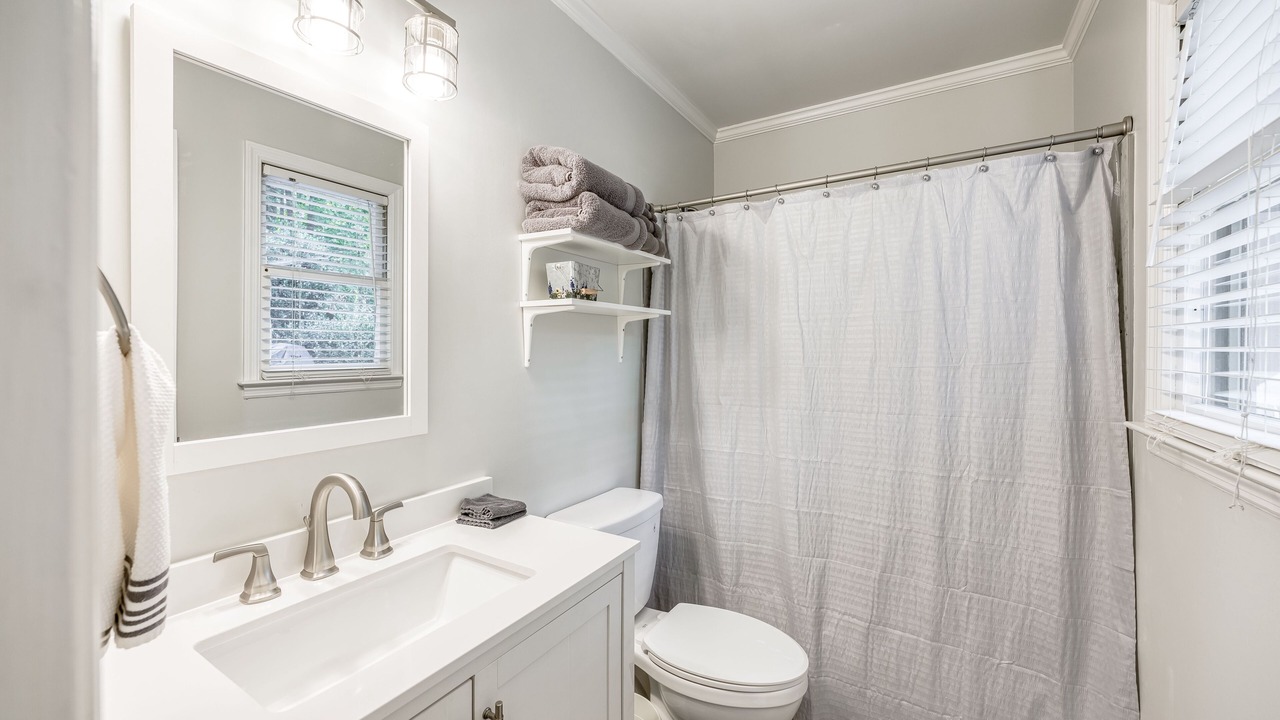 Photo of Bathroom in Smyrna