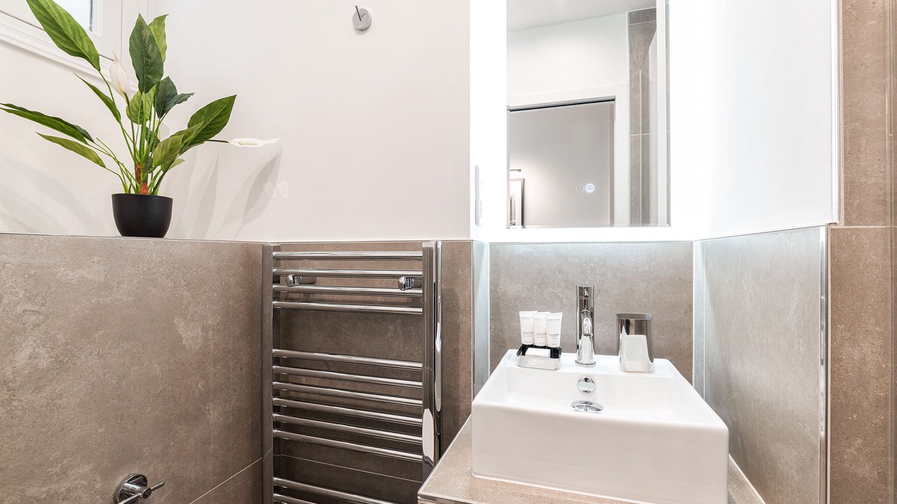 Photo of Bathroom in Quartier de la Porte-Saint-Denis