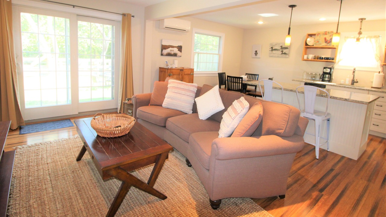 Photo of Livingroom in Northwest Harwich