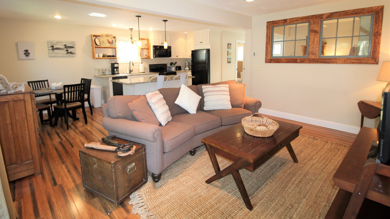 Photo of Livingroom in Northwest Harwich