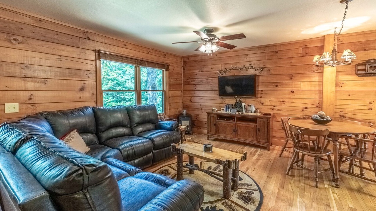 Photo of Bedroom in Robbinsville