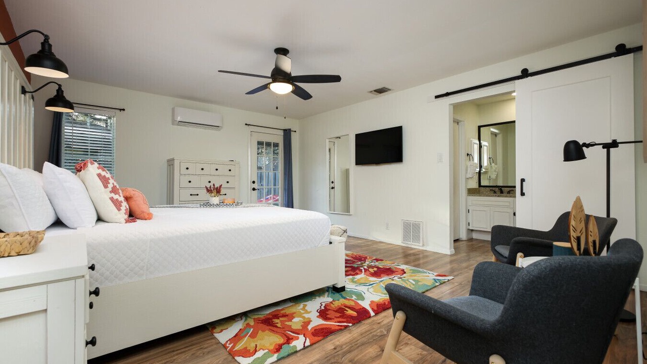 Photo of Bedroom in North San Antonio - SAT