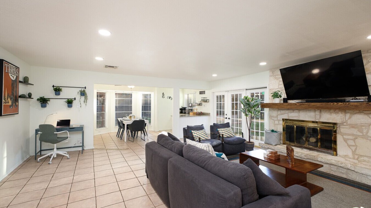 Photo of Livingroom in North San Antonio - SAT