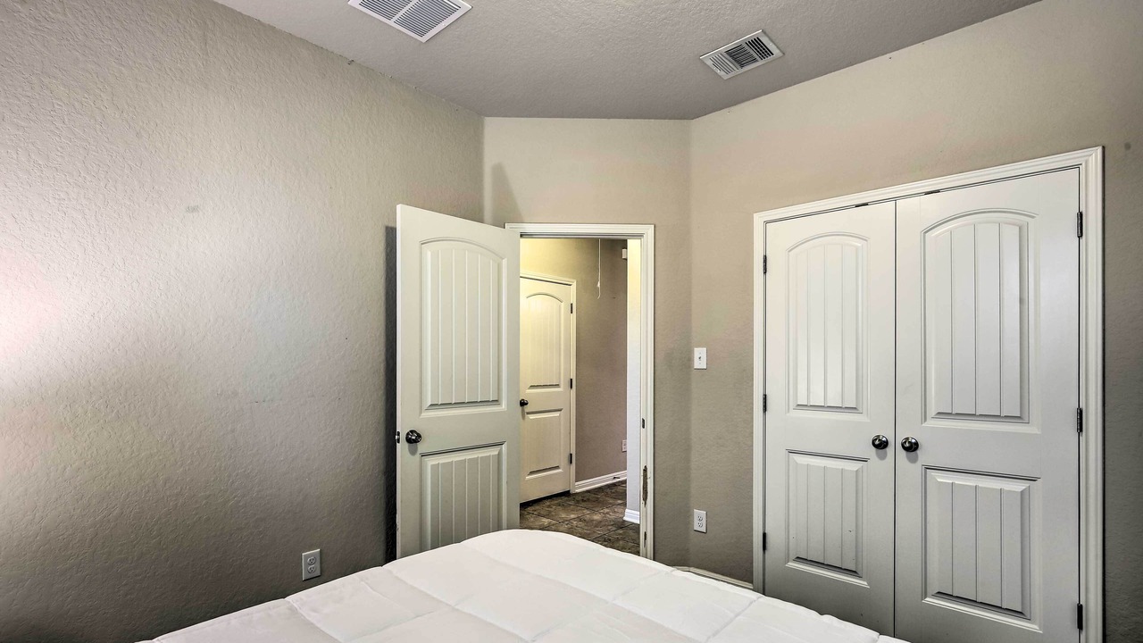 Photo of Bedroom in Medina Valley