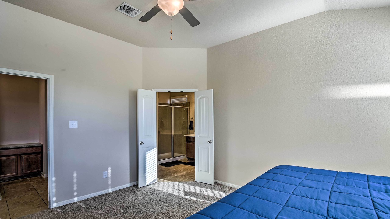 Photo of Bedroom in Medina Valley