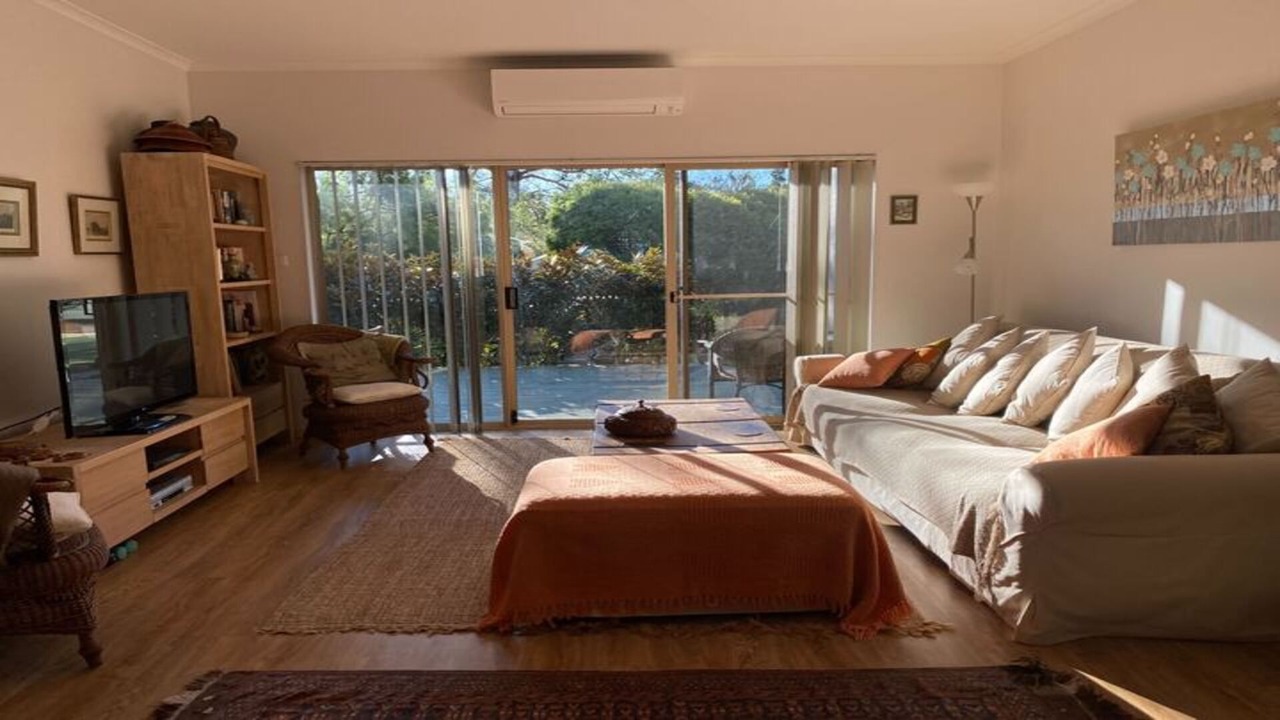 Photo of Livingroom in Surf Beach