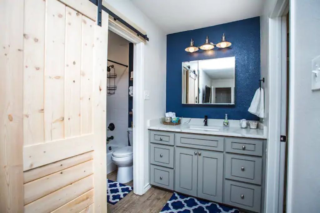 Photo of Bathroom in Raintree