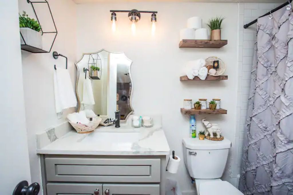 Photo of Bathroom in Raintree
