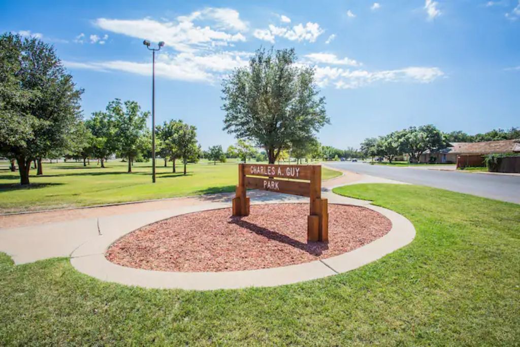 Photo of Outdoor in Raintree