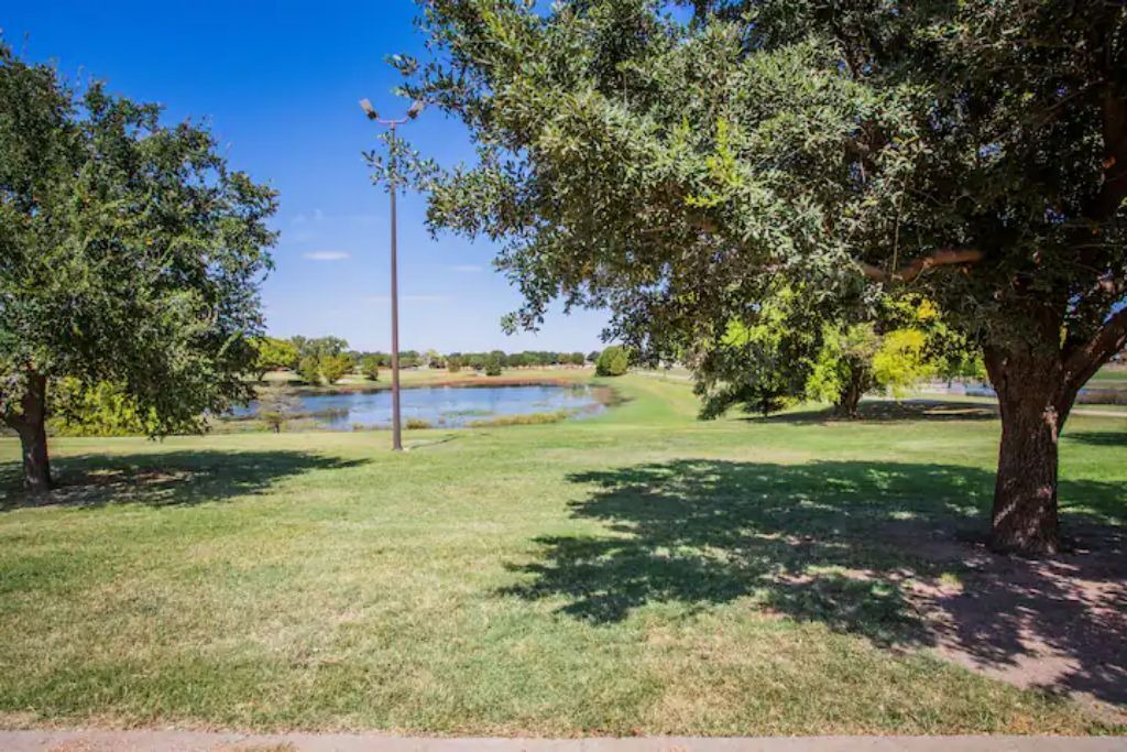 Photo of Outdoor in Raintree