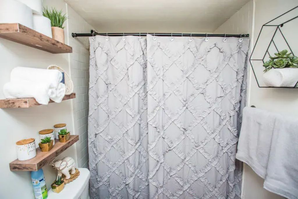Photo of Bathroom in Raintree