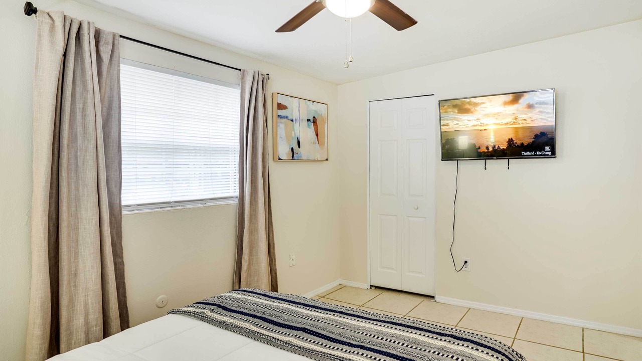 Photo of Bedroom in Lake Somerset
