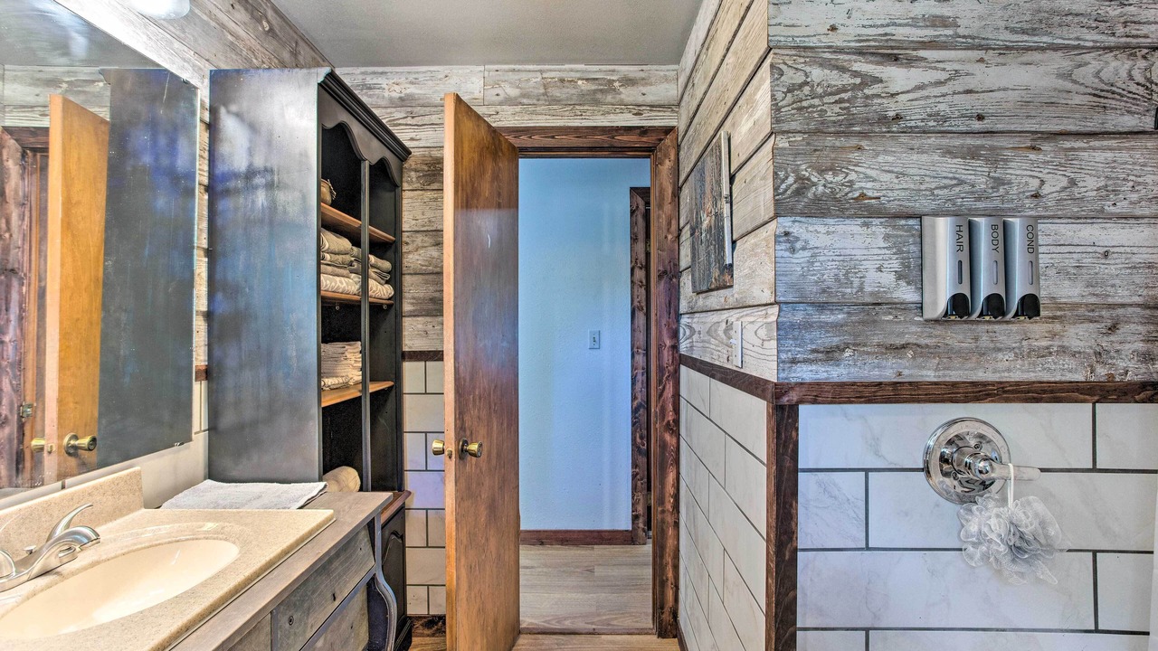 Photo of Bathroom in Atoka