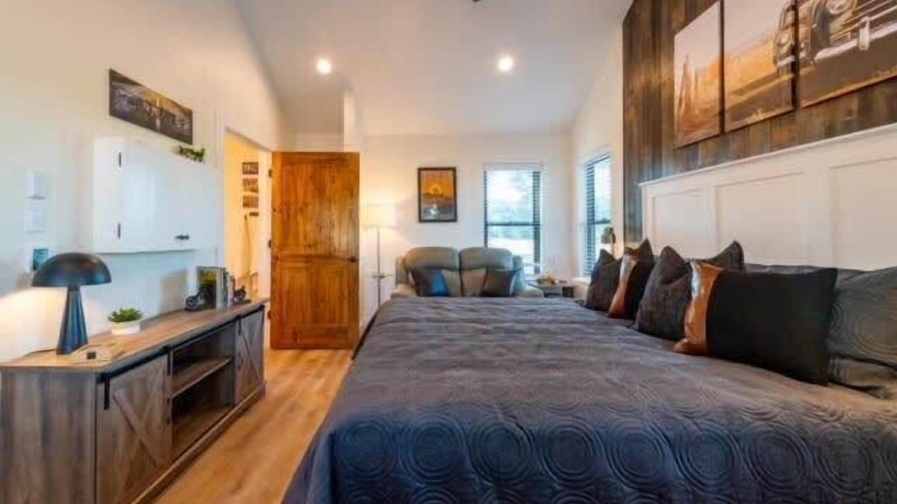 Photo of Bedroom in Elm Mott