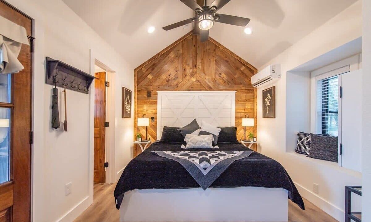 Photo of Bedroom in Elm Mott