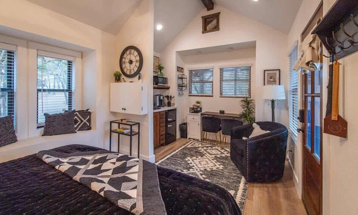 Photo of Bedroom in Elm Mott