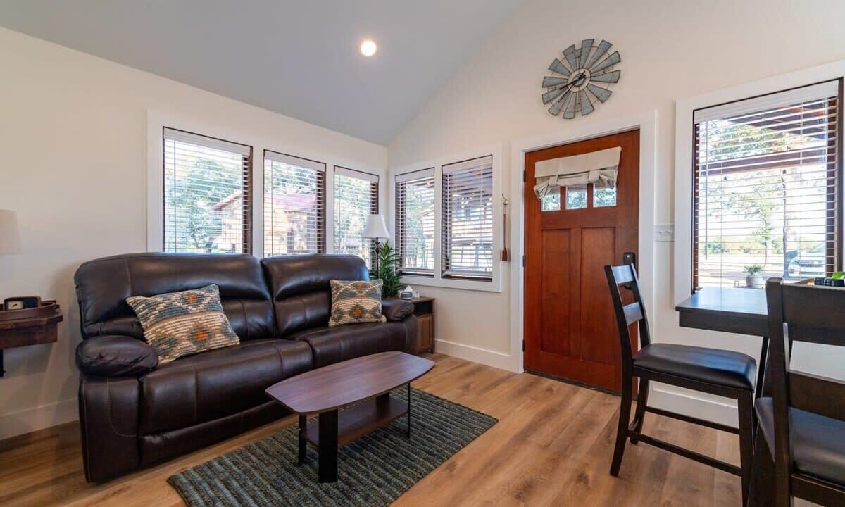 Photo of Livingroom in Elm Mott