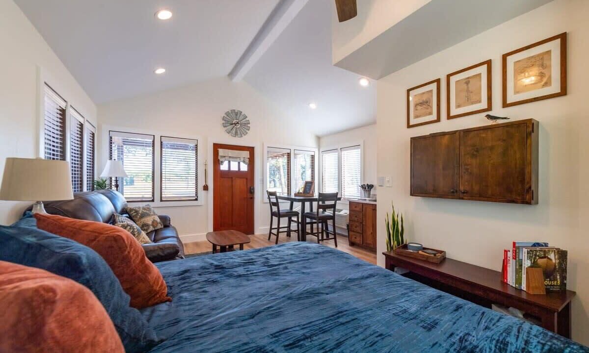 Photo of Bedroom in Elm Mott