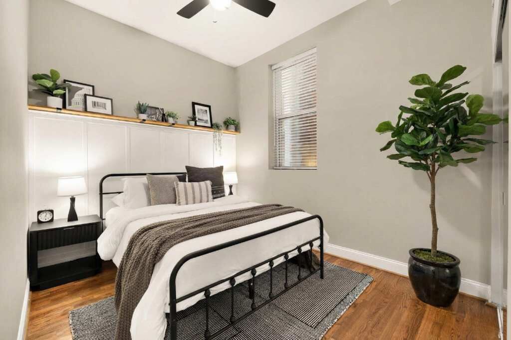 Photo of Bedroom in Columbia Heights
