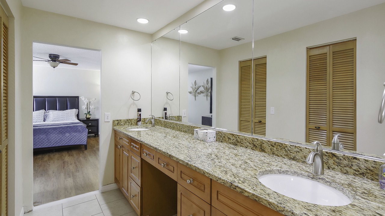 Photo of Bathroom in Egypt Lake-Leto