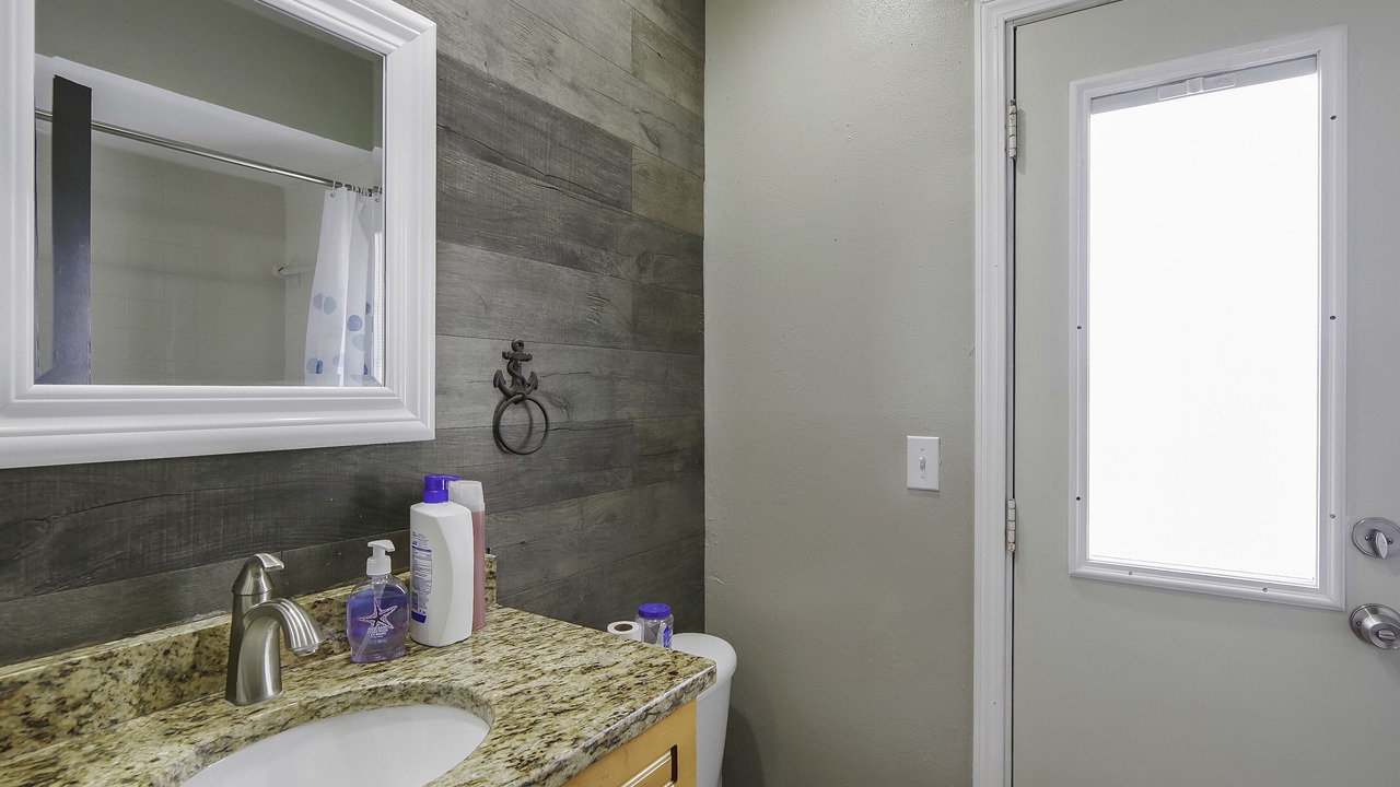 Photo of Bathroom in Egypt Lake-Leto