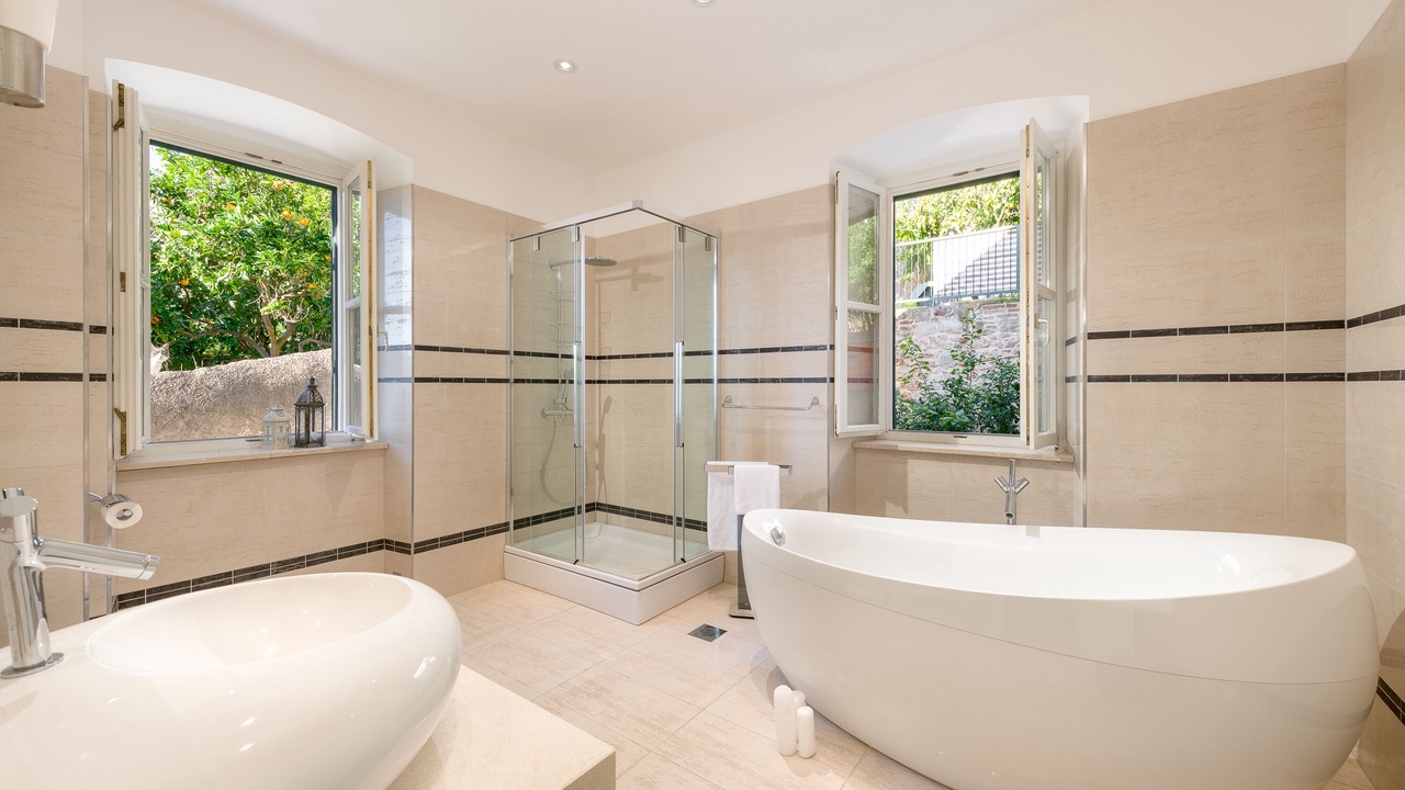 Photo of Bathroom in Pile