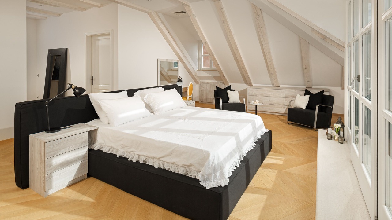 Photo of Bedroom in Pile