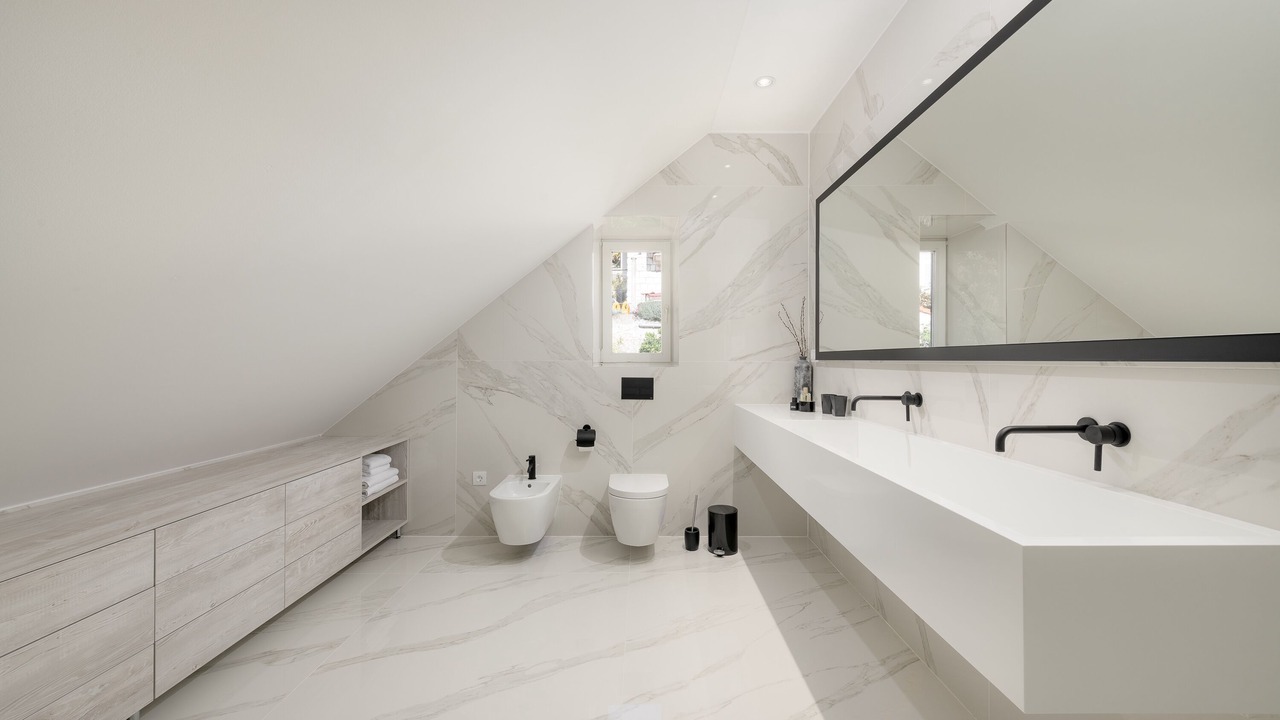Photo of Bathroom in Pile