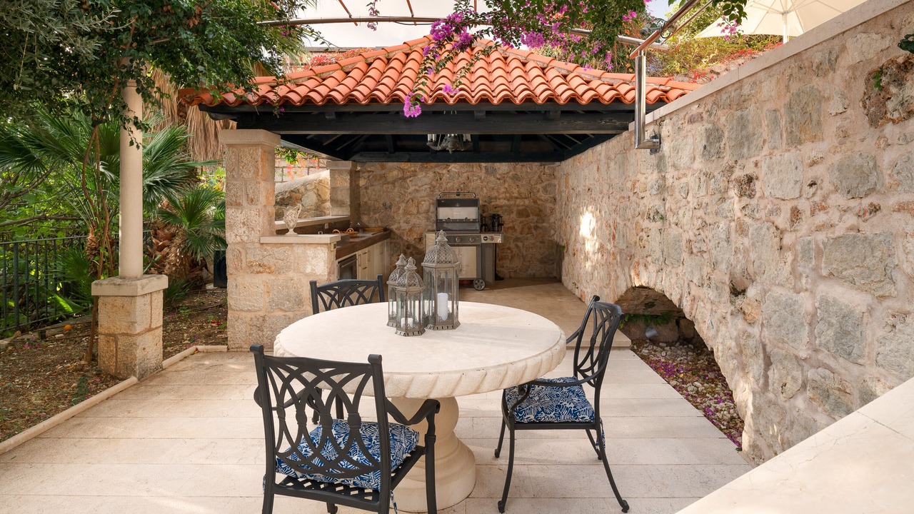 Photo of Outdoor in Pile