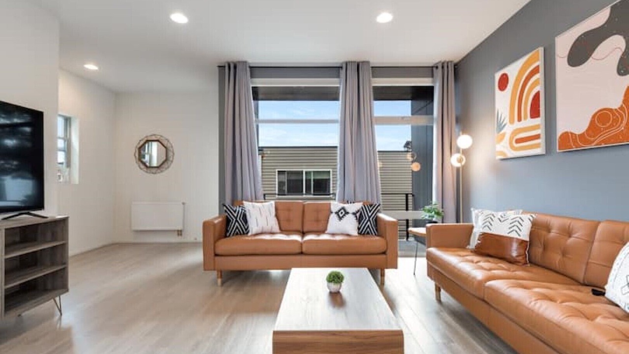 Photo of Livingroom in Old Ballard