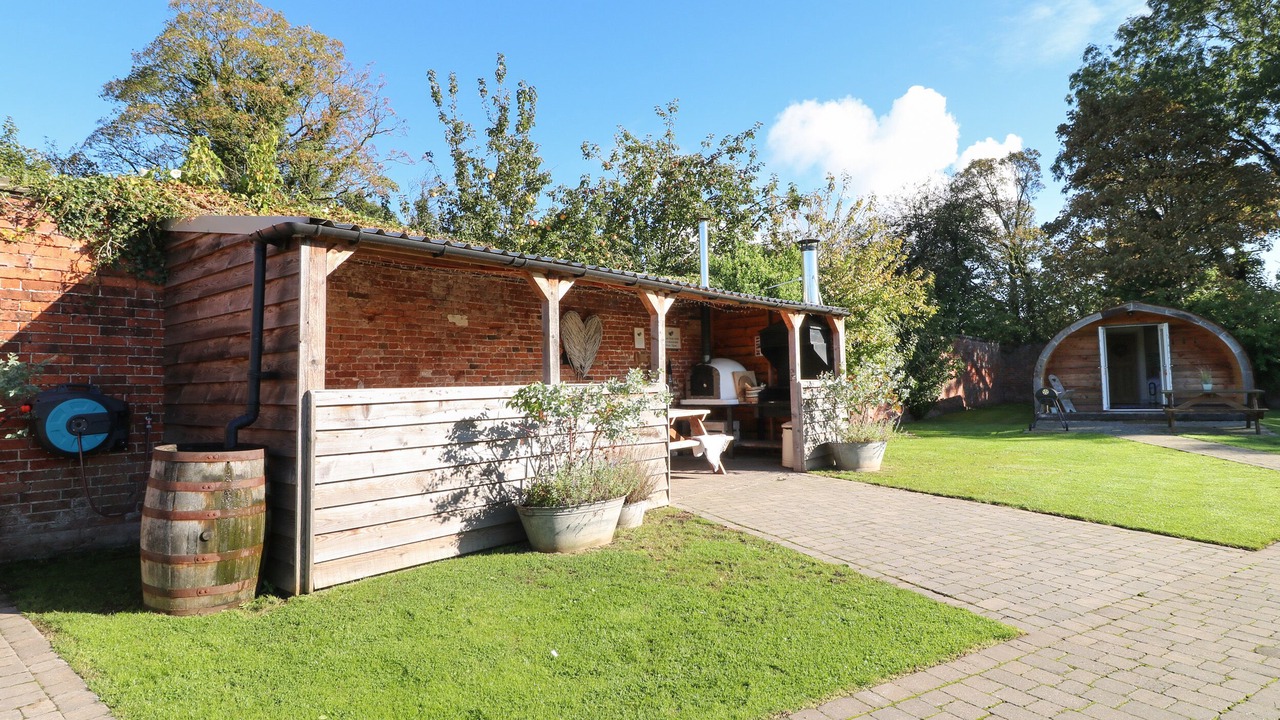 Photo of Outdoor in Denstone