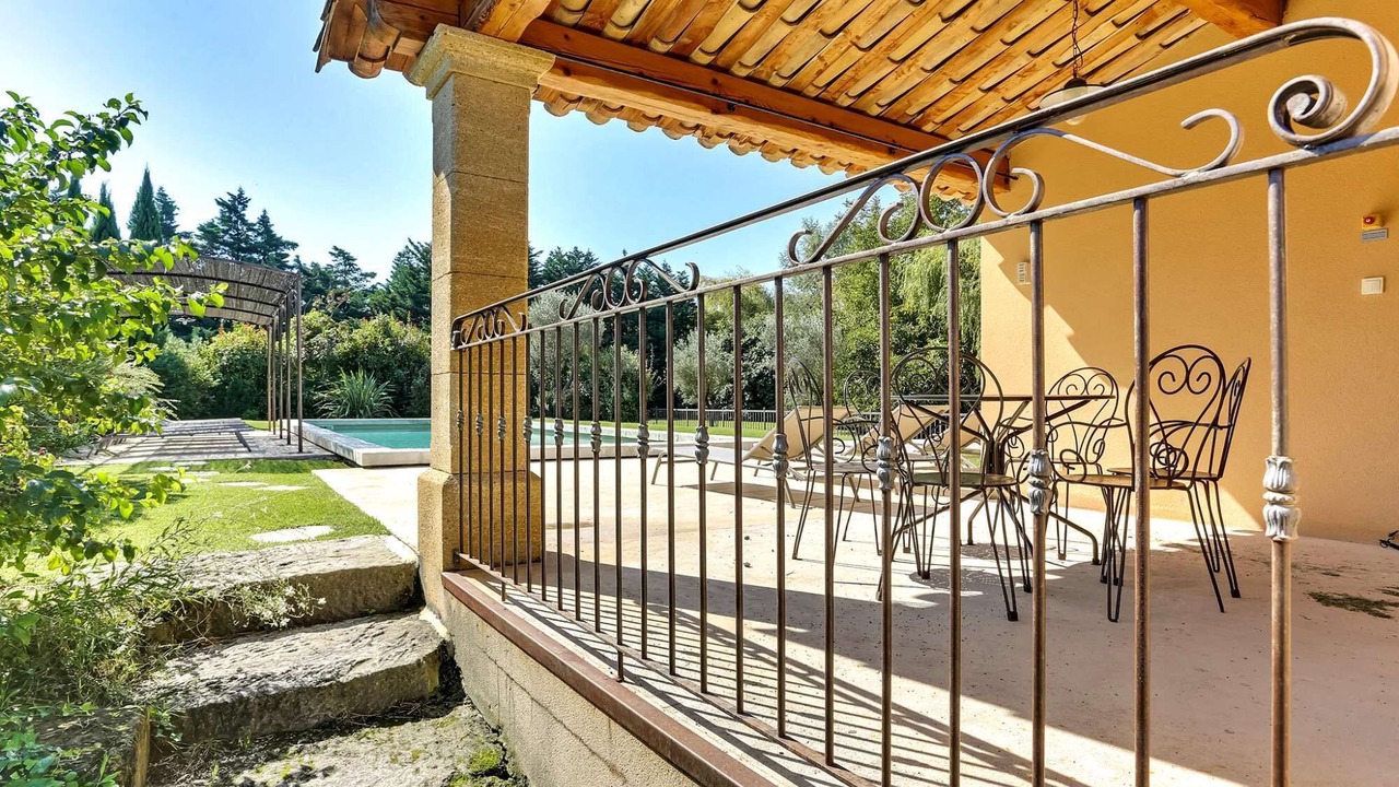 Photo of Patio Balcony in Entraigues-sur-la-Sorgue