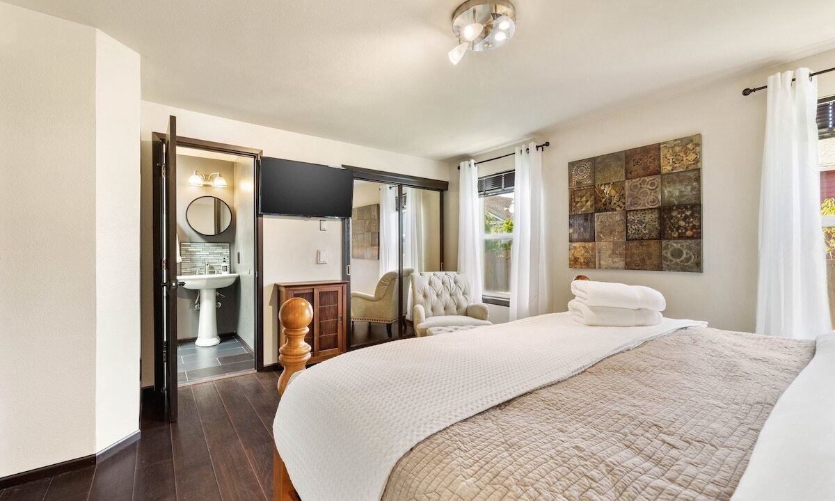 Photo of Others in Federal Way