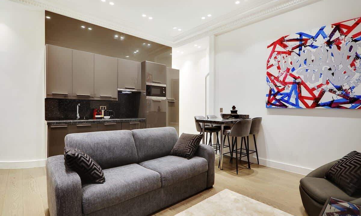 Photo of Livingroom in Chaillot