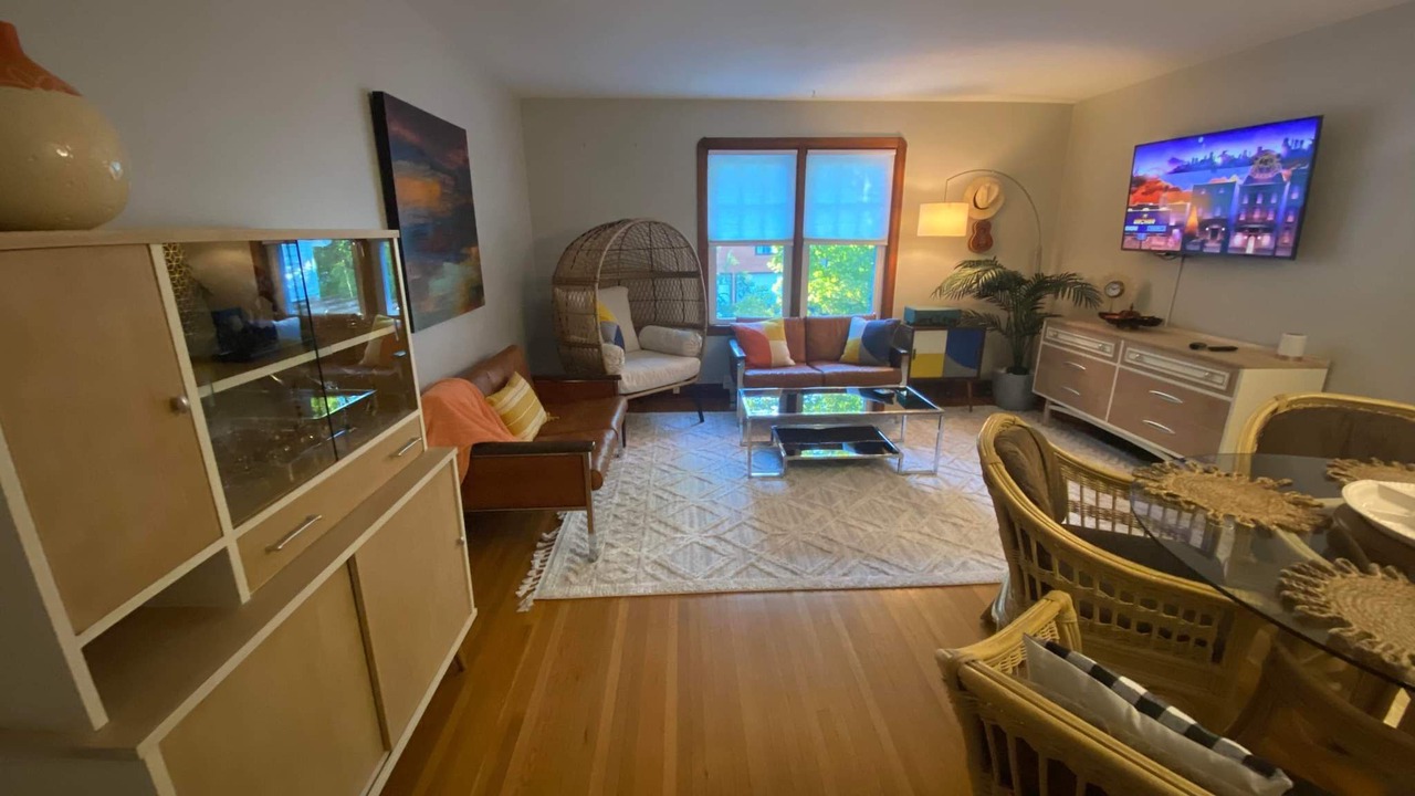 Photo of Livingroom in East Aurora