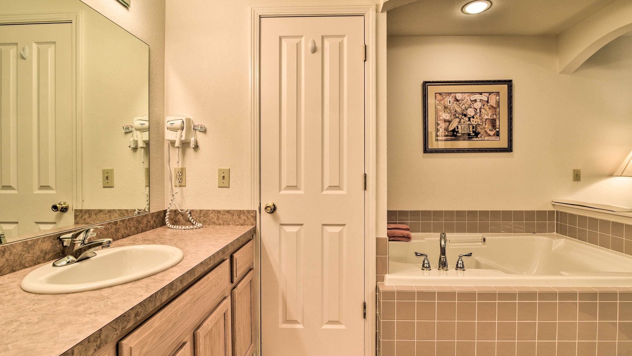 Photo of Bathroom in Pigeon