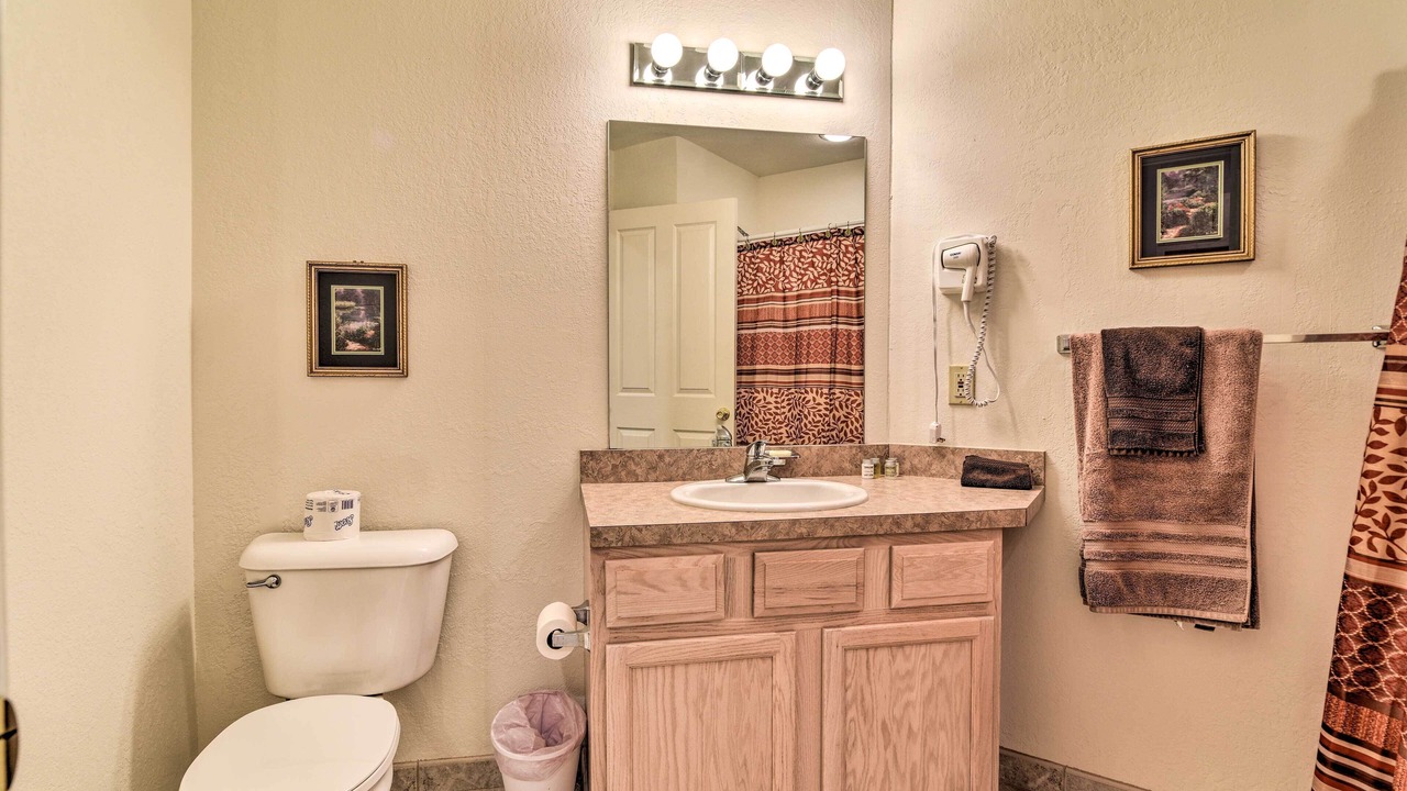 Photo of Bathroom in Pigeon