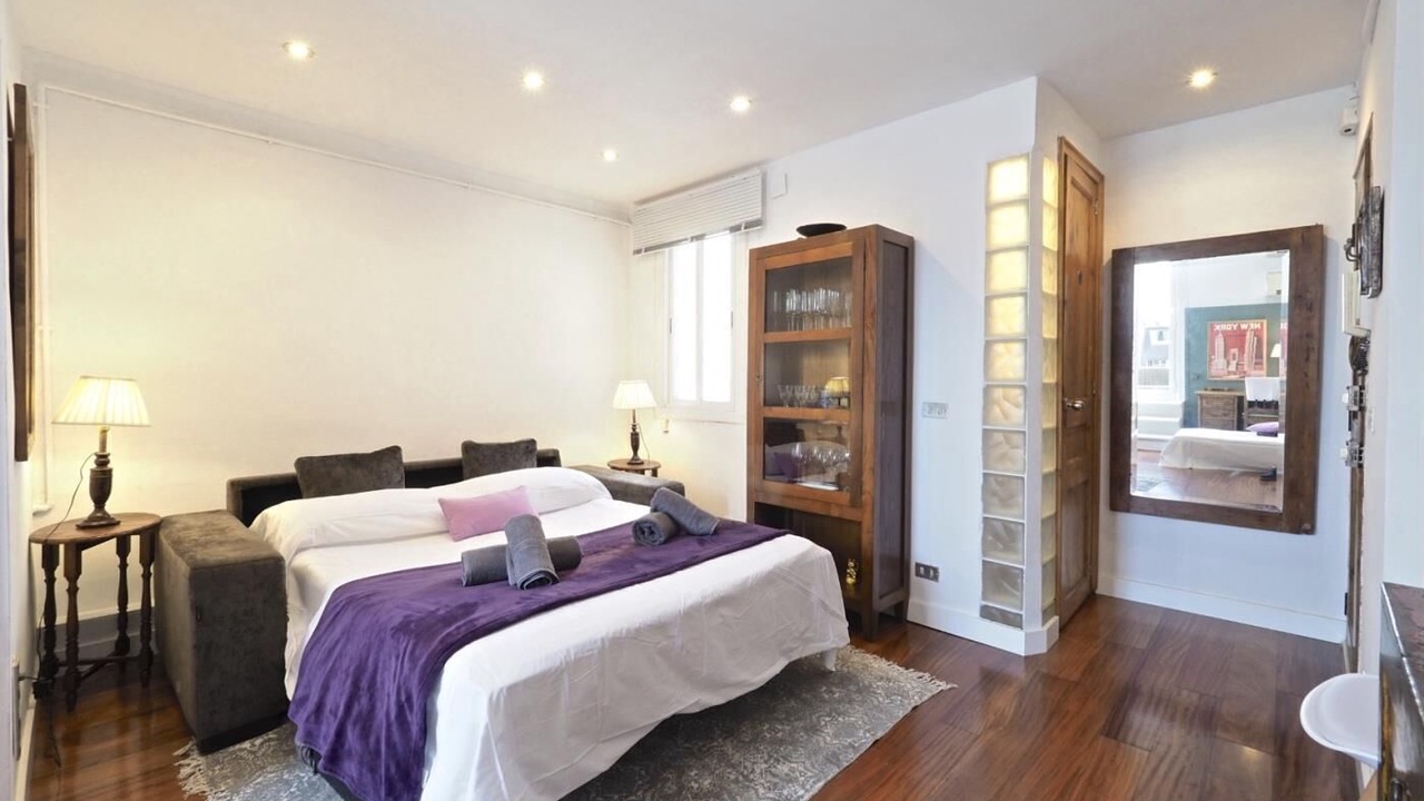 Photo of Bedroom in El Poble-sec
