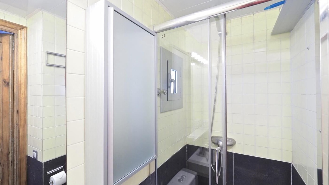 Photo of Bathroom in El Poble-sec