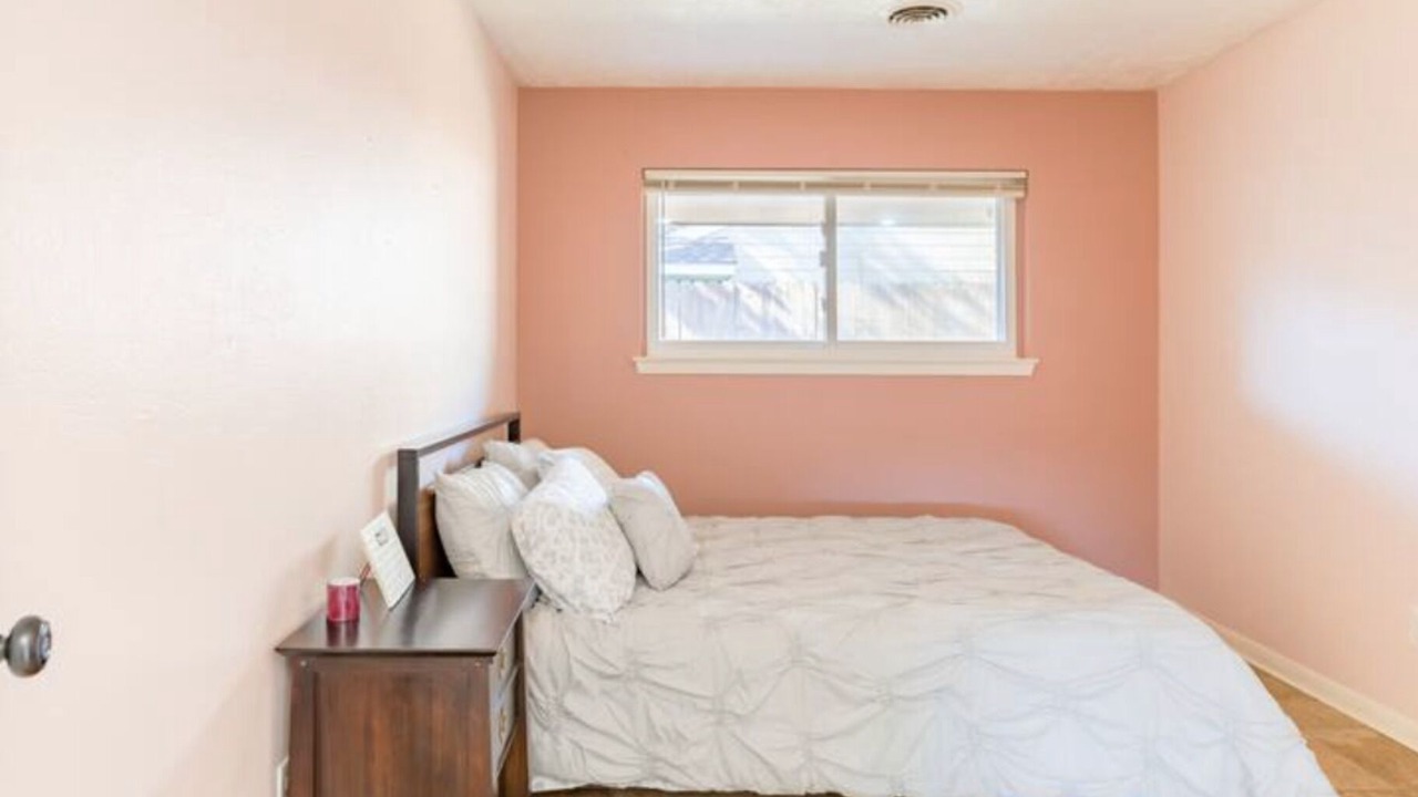 Photo of Bedroom in Westchase