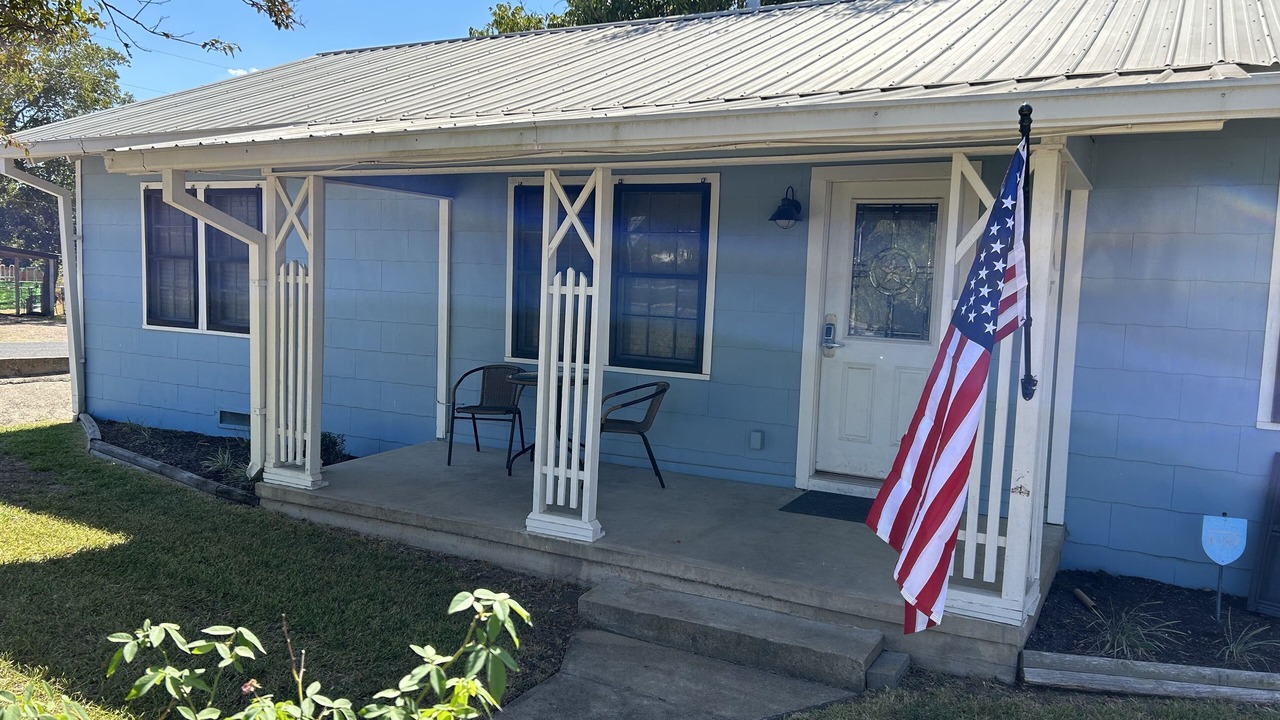 Photo of Outdoor in Shiner