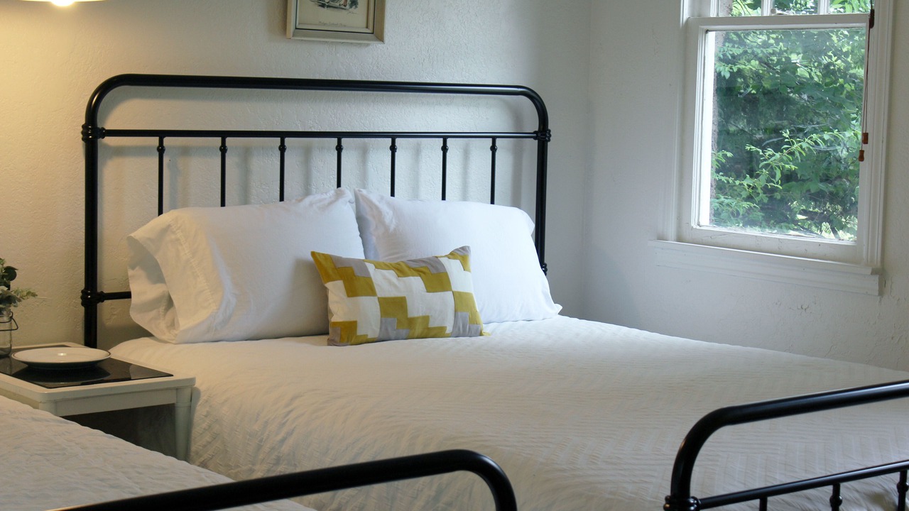 Photo of Bedroom in Jefferson Park