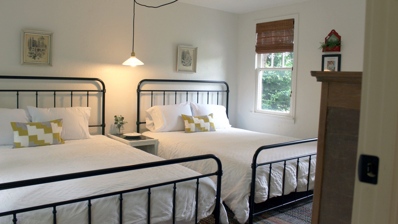 Photo of Bedroom in Jefferson Park