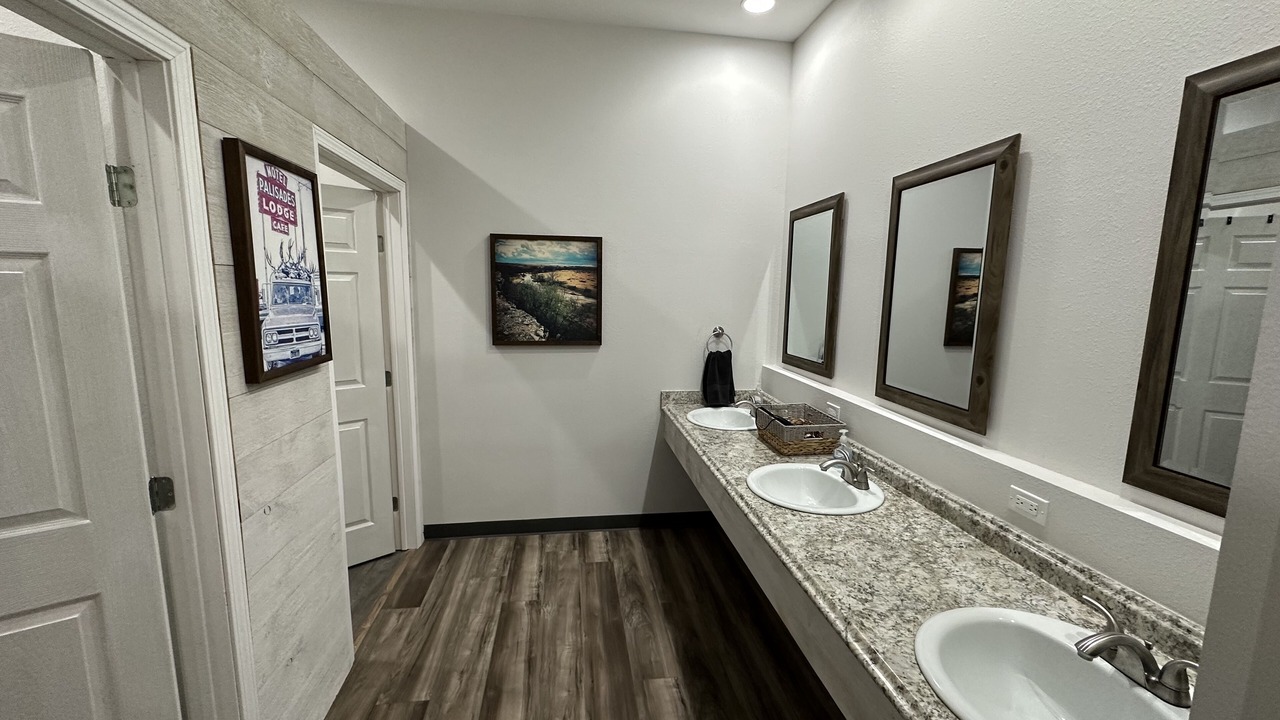 Photo of Bathroom in Ellis County