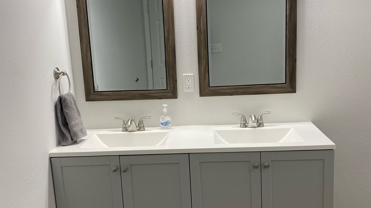 Photo of Bathroom in Ellis County