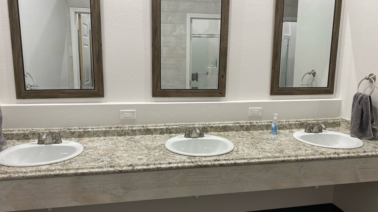 Photo of Bathroom in Ellis County