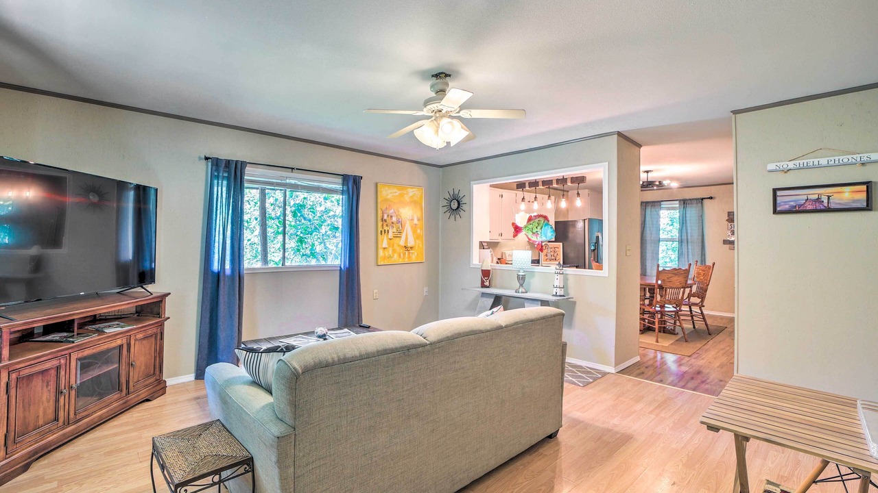 Photo of Livingroom in Mountainburg